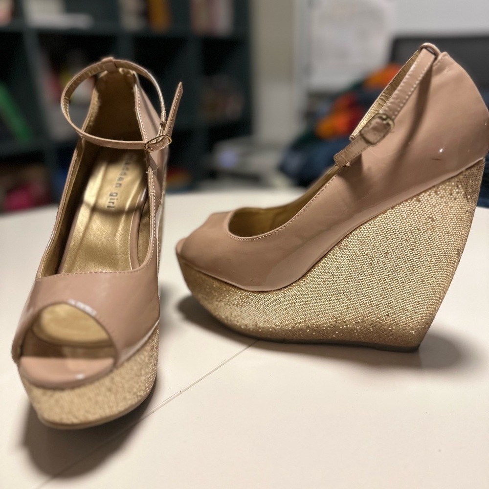 Gorgeous Madden Girl Sparkly Wedges